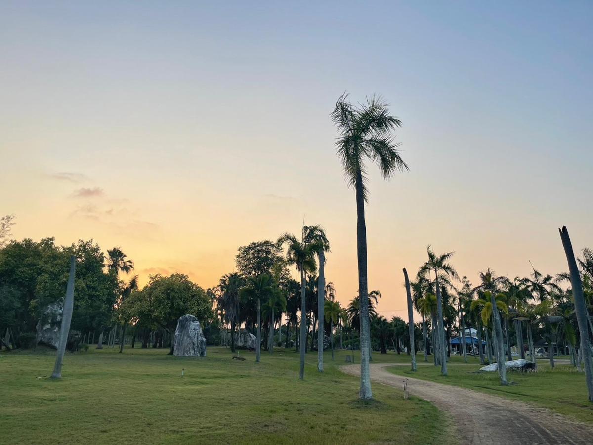 F16 Rock Garden Beach Resort Rayong Dış mekan fotoğraf